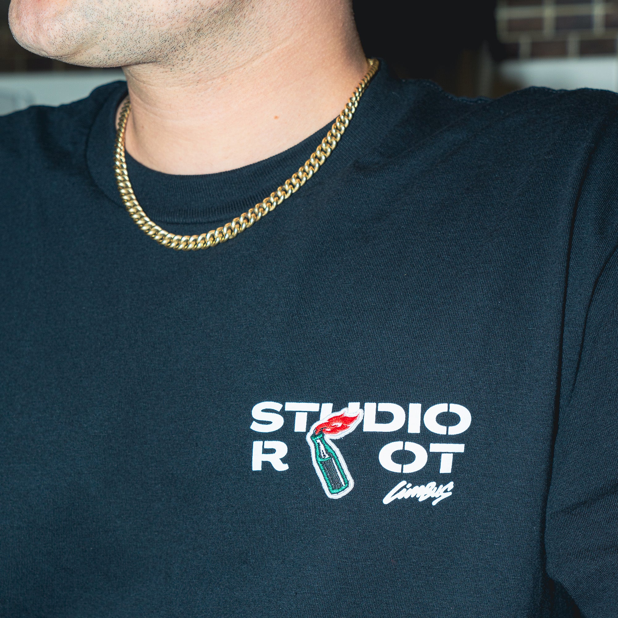 STUDIO RiOT │T-Shirt